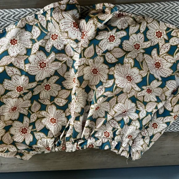 Anthropologie Floral High Waist Shorts- Blue and Cream - Picture 12 of 13